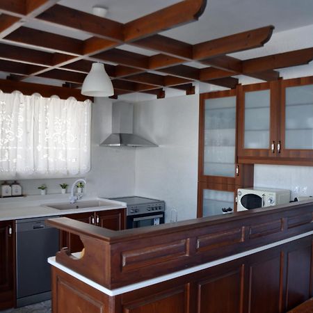 Antorina Beachfront Villas With Private Pools Kamari  Exteriör bild