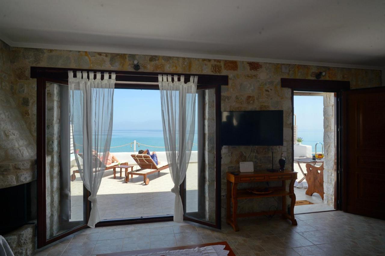 Antorina Beachfront Villas With Private Pools Kamari  Exteriör bild