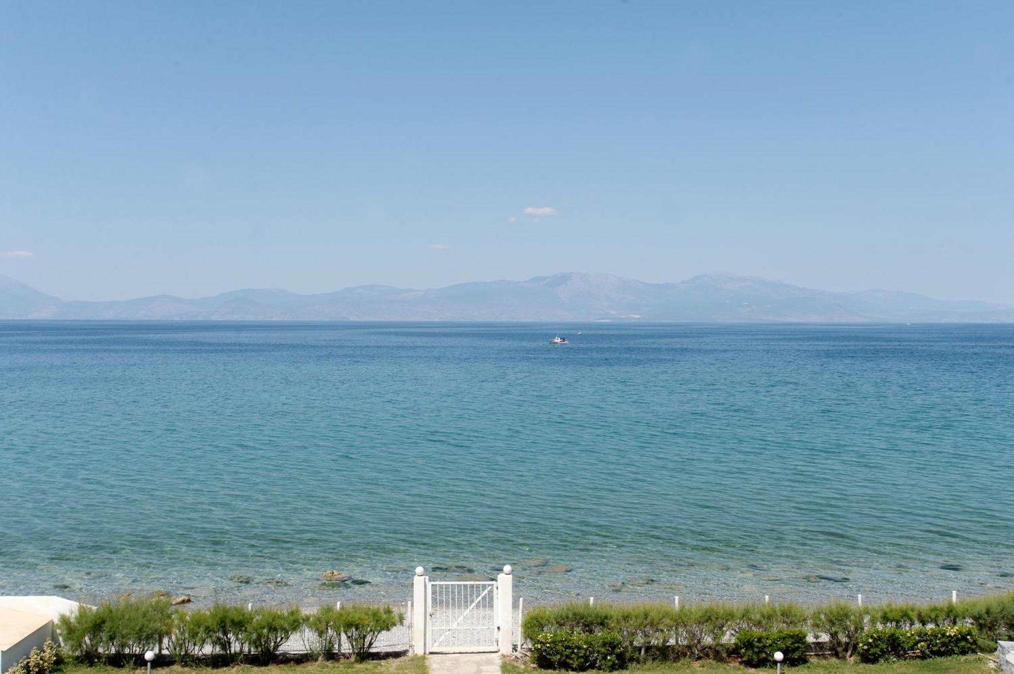 Antorina Beachfront Villas With Private Pools Kamari  Exteriör bild